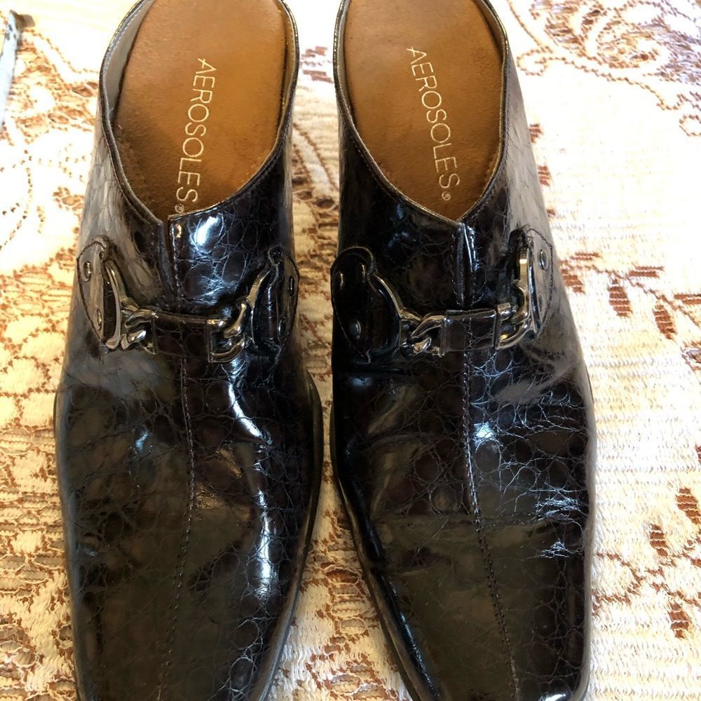 Aerosoles size 6.5. Brown snakeskin